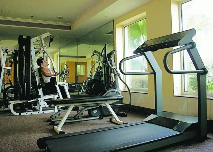 Нойда: Savoy Suites Noida