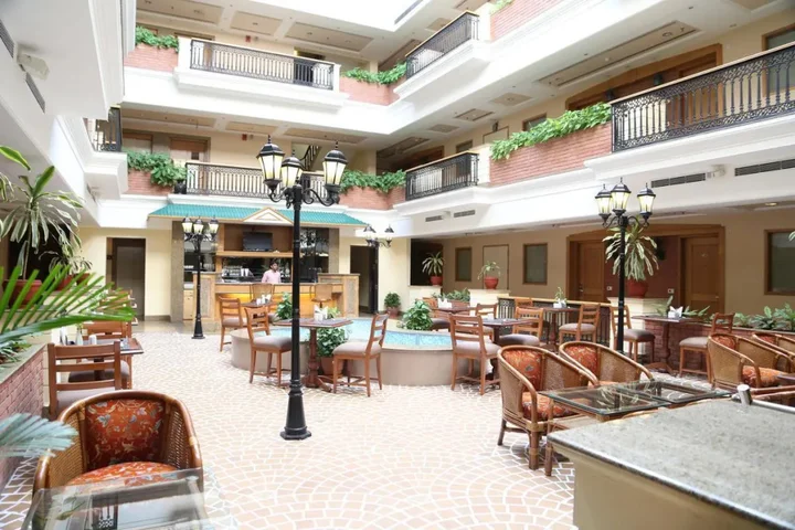 Нойда: Savoy Suites Noida