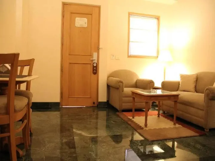 Нойда: Savoy Suites Noida