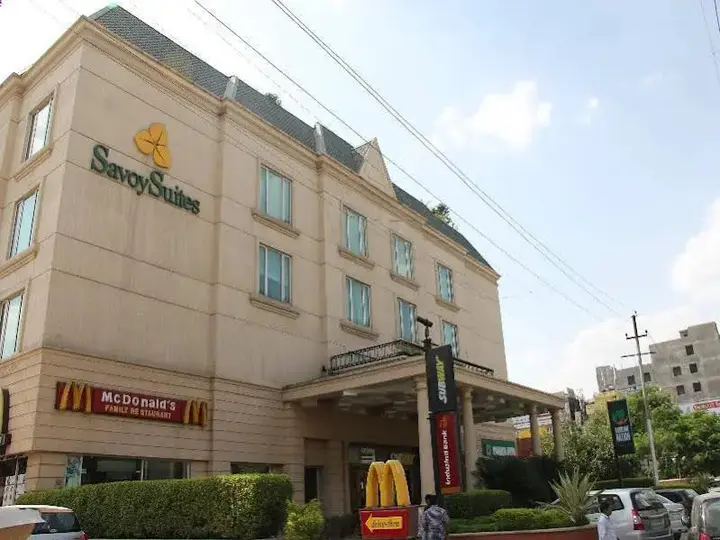 Нойда: Savoy Suites Noida