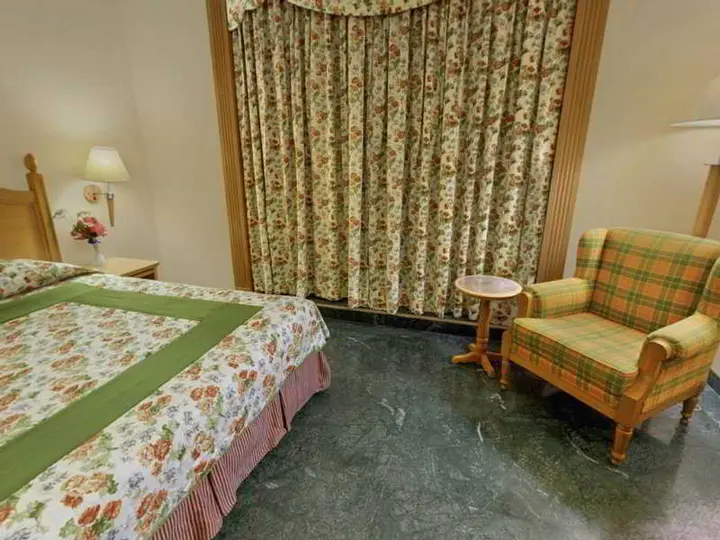Нойда: Savoy Suites Noida