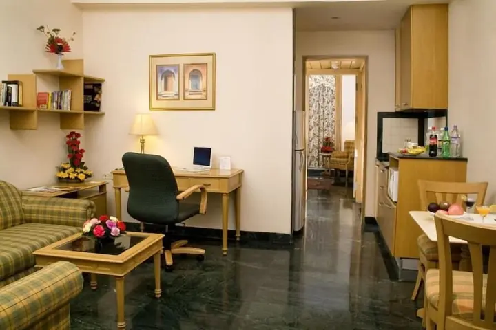 Нойда: Savoy Suites Noida