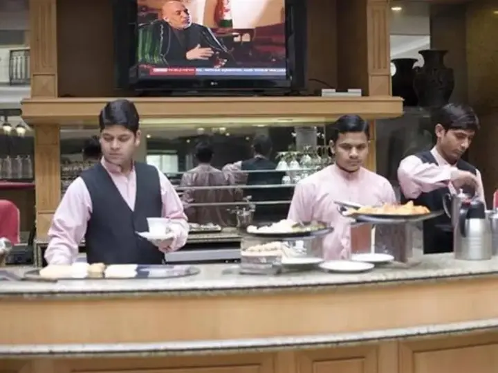 Нойда: Savoy Suites Noida