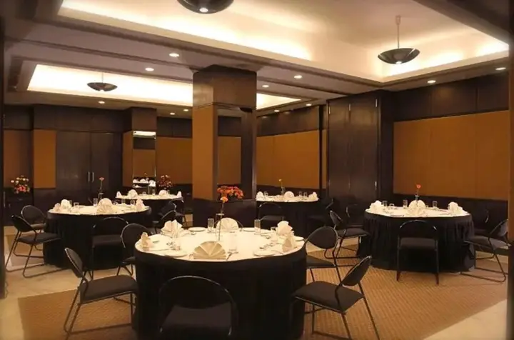 Нойда: Savoy Suites Noida