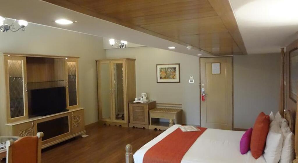 Мумбаи: Sun N Sand Hotel Mumbai