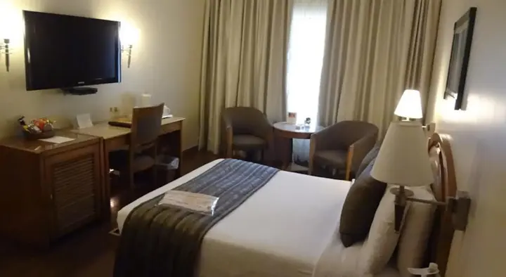 Мумбаи: Sun N Sand Hotel Mumbai