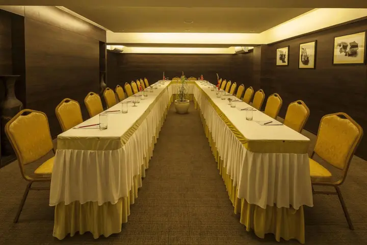 Джайпур: Vesta Maurya Palace