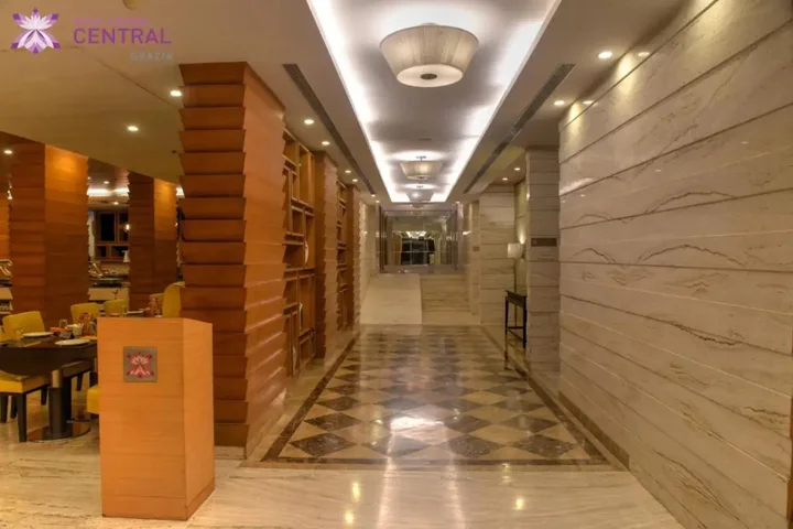 Нави-Мумбай: Royal Orchid Central Grazia