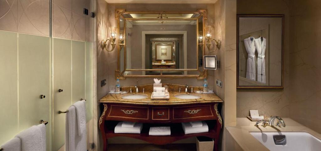 Нью-Дели: The Leela Palace New Delhi