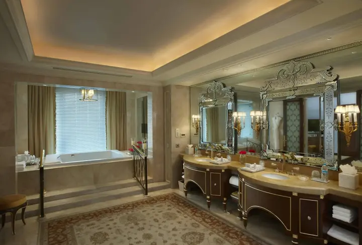Нью-Дели: The Leela Palace New Delhi
