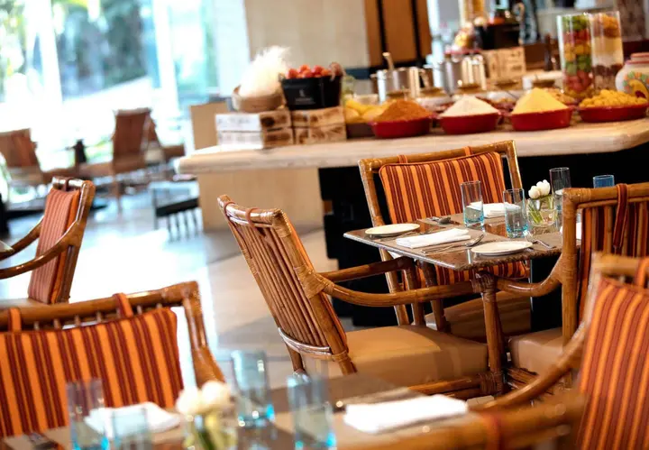 Мумбаи: Lakeside Chalet - Mumbai, Marriott Executive Apartments