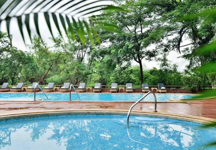 Мумбаи: Lakeside Chalet - Mumbai, Marriott Executive Apartments