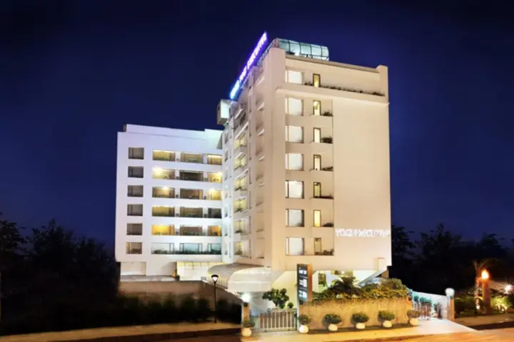 Нави-Мумбай: Yogi Executive, Navi Mumbai