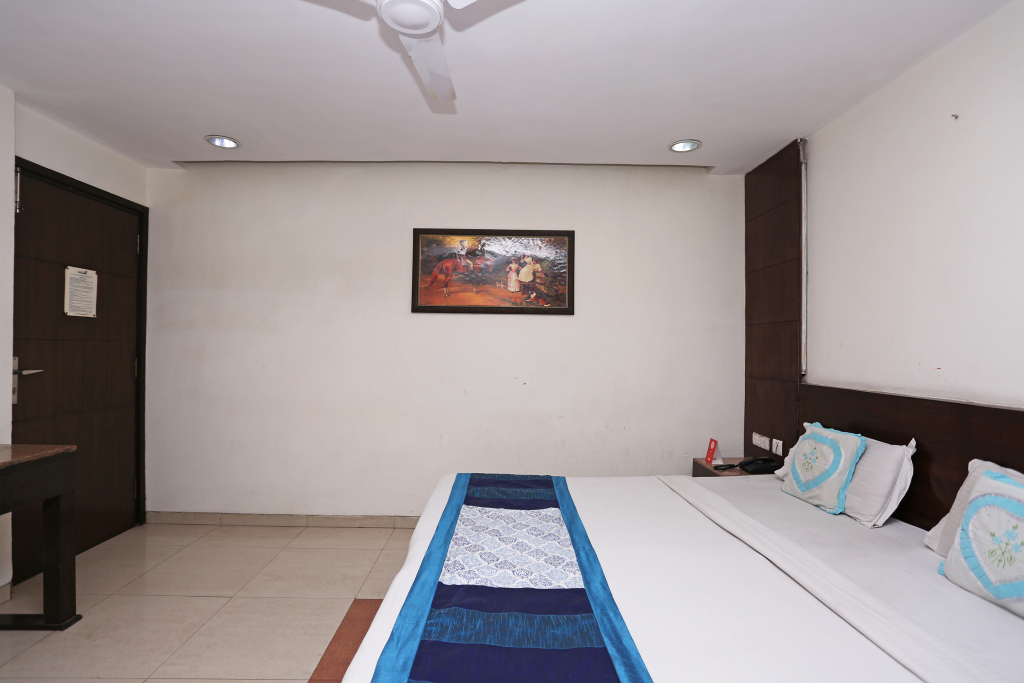 Нью-Дели: Hotel Grand Peepal
