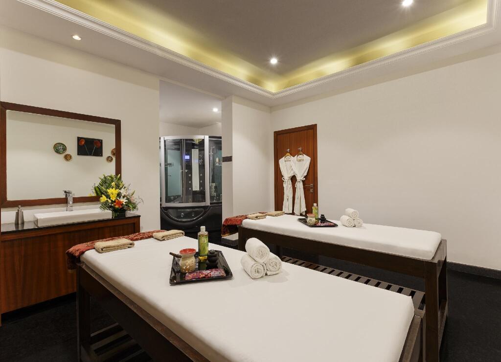 Бангалор: La Marvella, Bengaluru