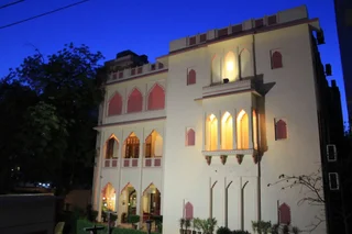 Джайпур: Hotel H R Palace