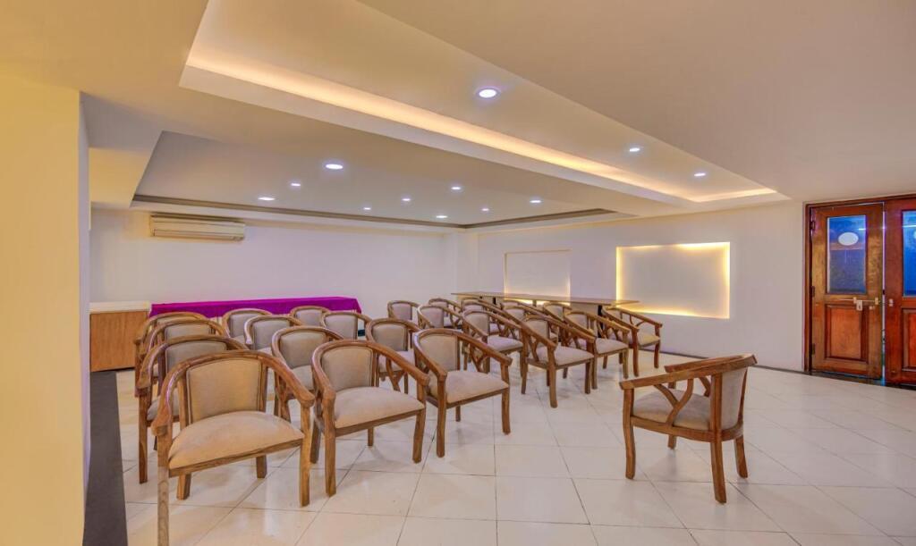Нью-Дели: Hotel Corporate Park