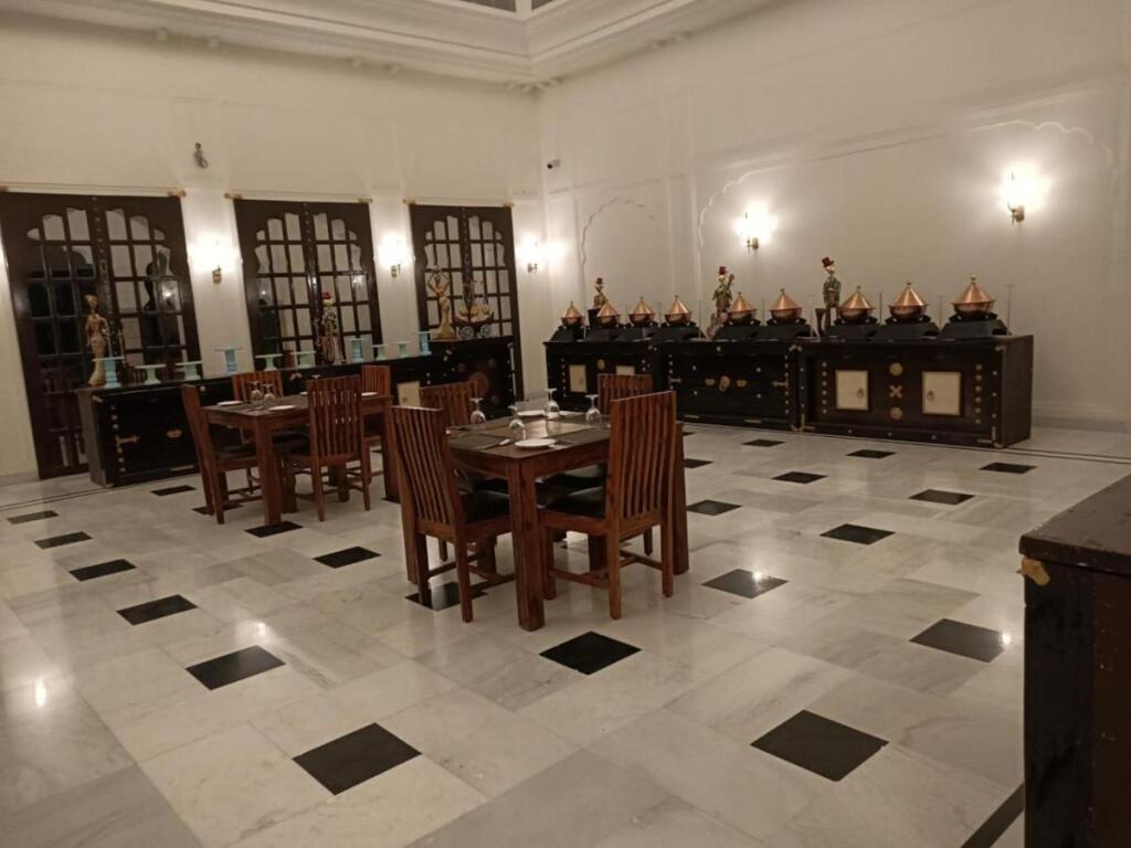 Амбер: Hotel Raj Bagh Palace