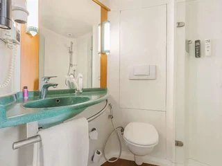 Гуруграм: ibis Gurgaon Golf Course Road Hotel