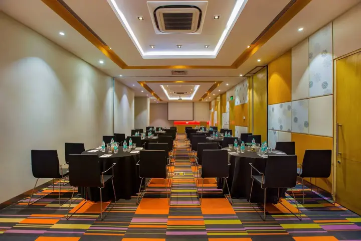 Гуруграм: ibis Gurgaon Golf Course Road Hotel