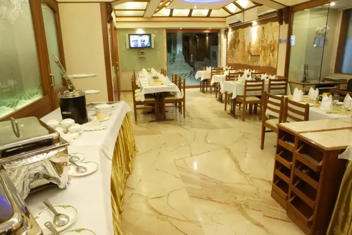 Мумбаи: Hotel Regal Enclave