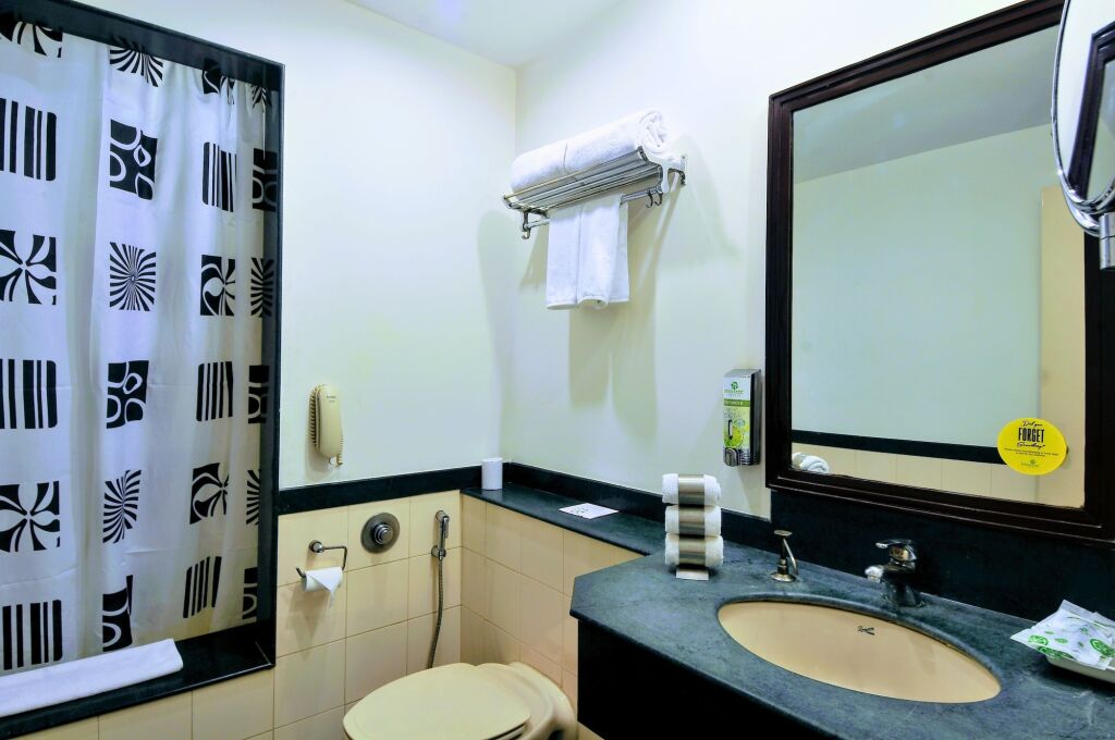 Газиабад: Lemon Tree Hotel, East Delhi Mall, Kaushambi