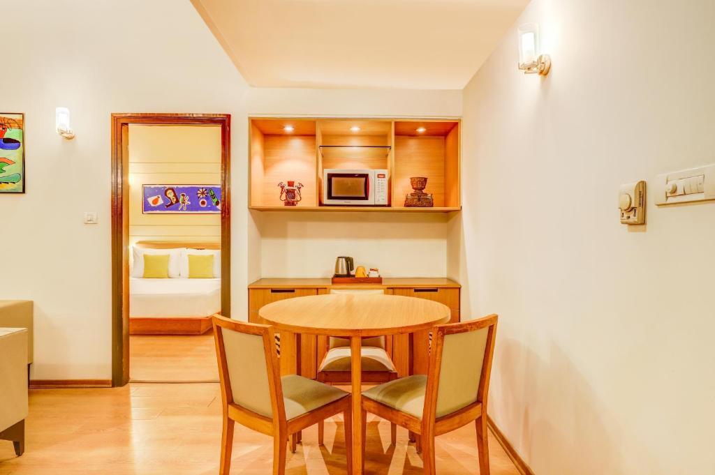 Газиабад: Lemon Tree Hotel, East Delhi Mall, Kaushambi