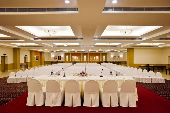 Газиабад: Lemon Tree Hotel, East Delhi Mall, Kaushambi