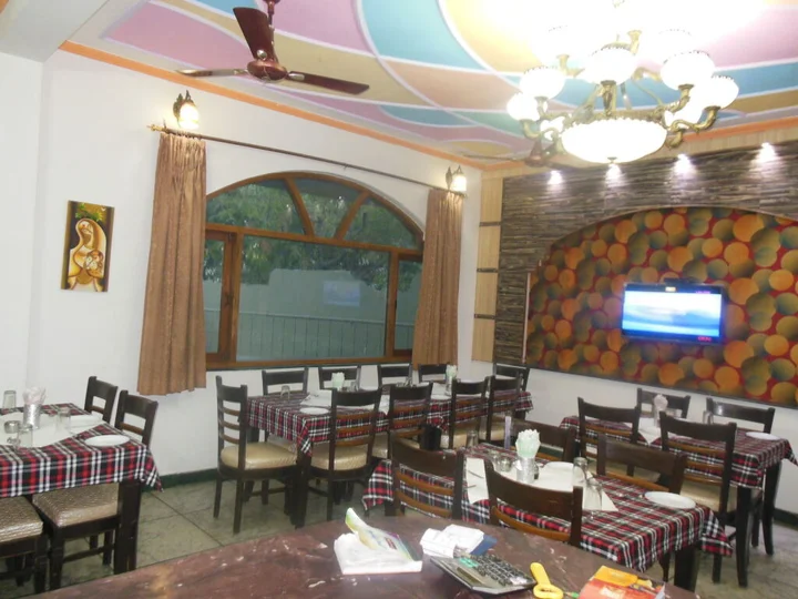 Агра: Hotel Taj Plaza