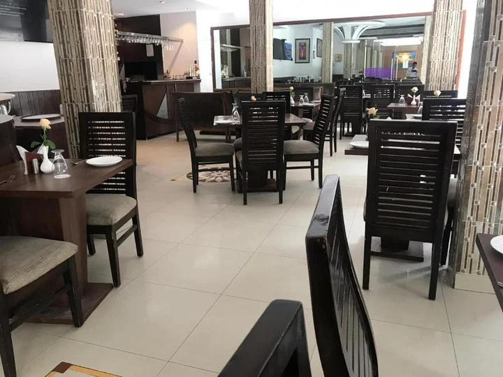 Нью-Дели: Hotel Saptagiri
