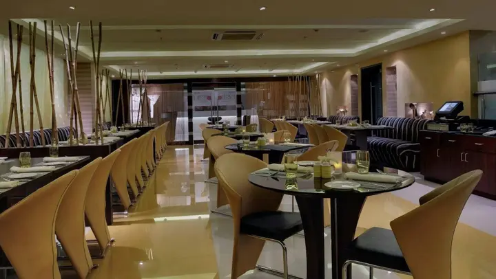 Хидерабад: Royalton Hyderabad