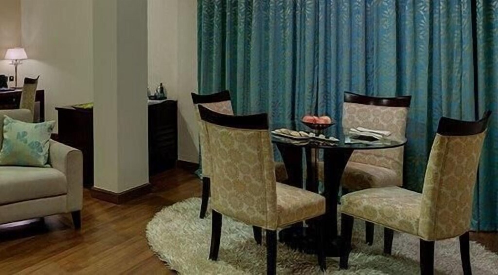Хидерабад: Royalton Hyderabad