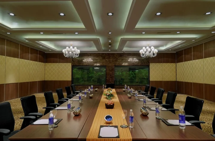 Хидерабад: Royalton Hyderabad