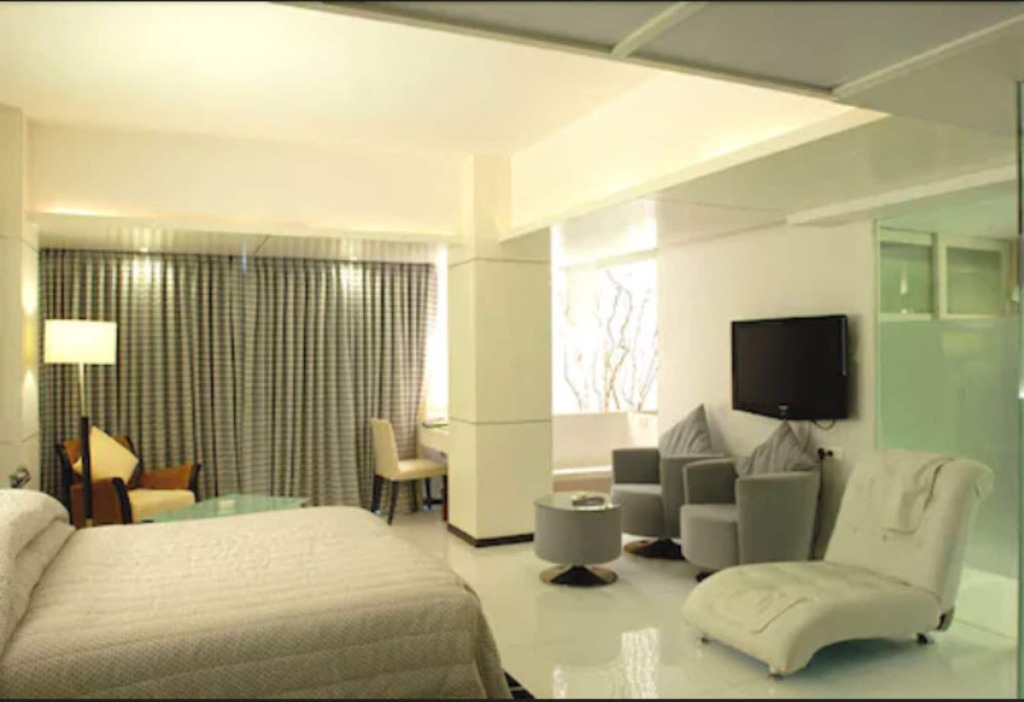 Мумбаи: Peninsula Grand Hotel