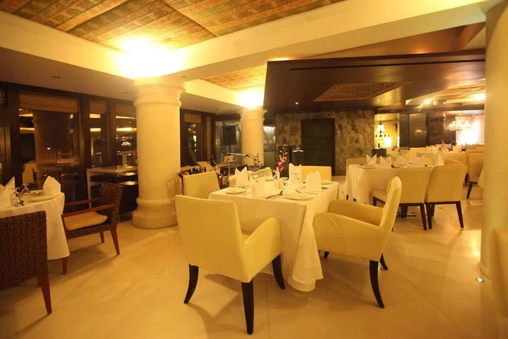 Мумбаи: Peninsula Grand Hotel