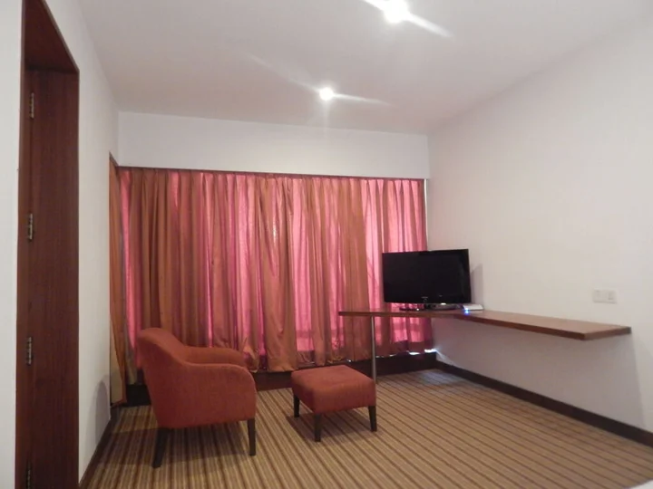 Пуна: Hotel Parc Estique