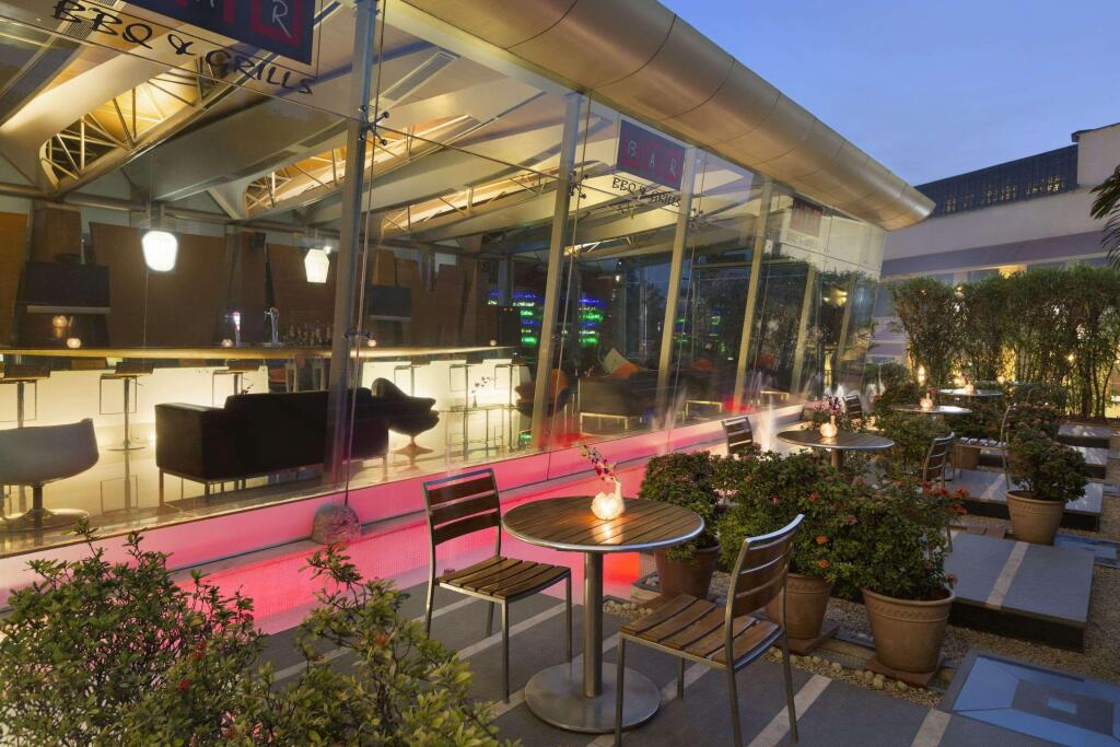 Мумбаи: Ramada Powai Hotel & Convention Centre