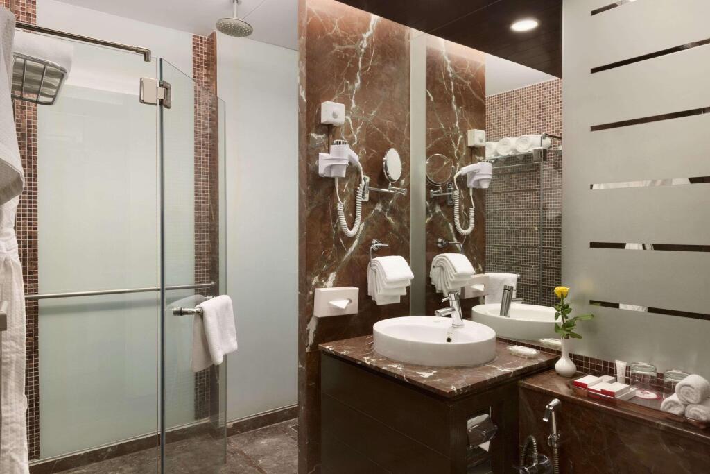 Мумбаи: Ramada Powai Hotel & Convention Centre