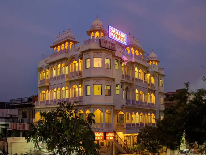 Джайпур: Hotel Sarang Palace