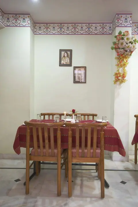 Джайпур: Hotel Sarang Palace