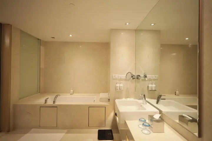 Мумбаи: Holiday Inn Mumbai International Airport by IHG