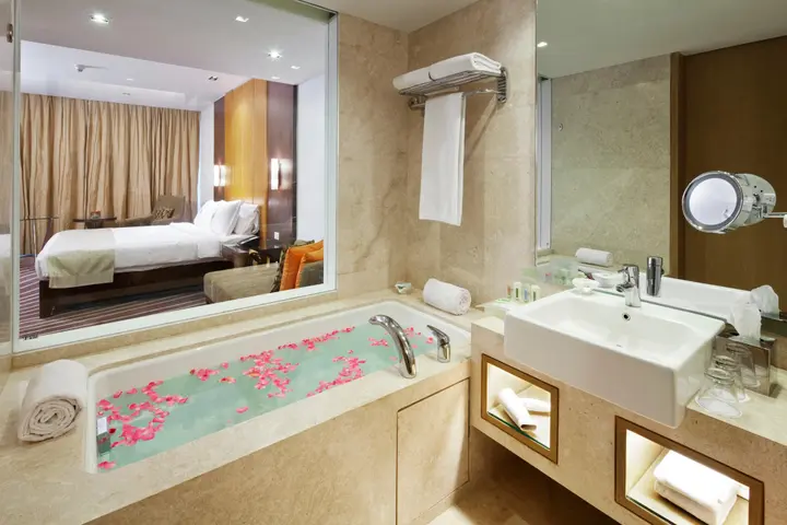 Мумбаи: Holiday Inn Mumbai International Airport by IHG