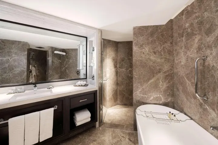 Нью-Дели: Shangri-La Eros, New Delhi