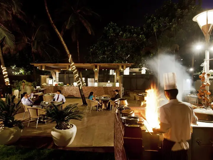 Мумбаи: Novotel Mumbai Juhu Beach Hotel