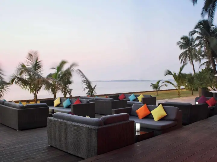 Мумбаи: Novotel Mumbai Juhu Beach Hotel