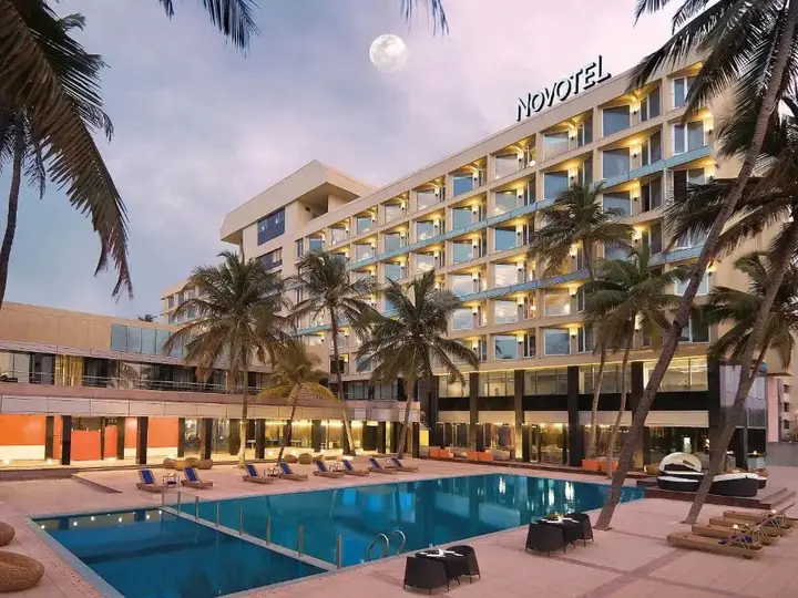 Мумбаи: Novotel Mumbai Juhu Beach Hotel