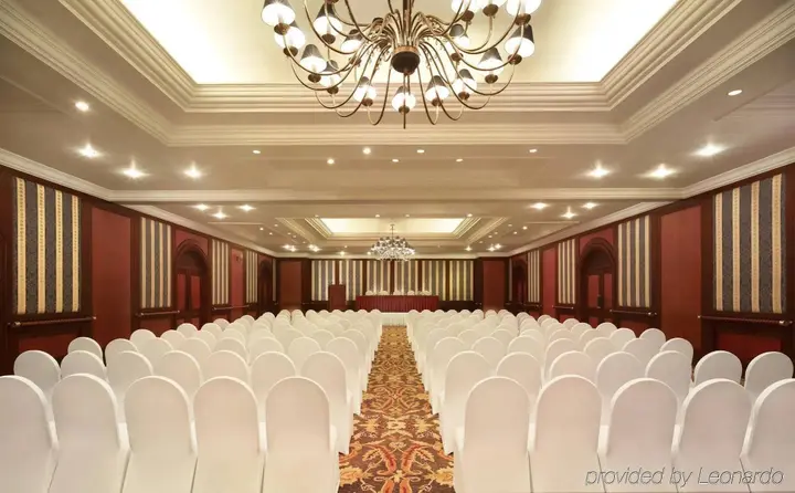 Кондотти: The Gateway Hotel Beach Road Calicut