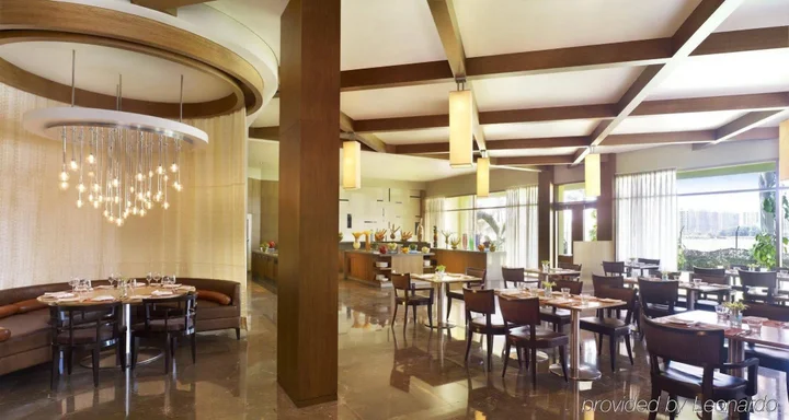 Сурат: Surat Marriott Hotel