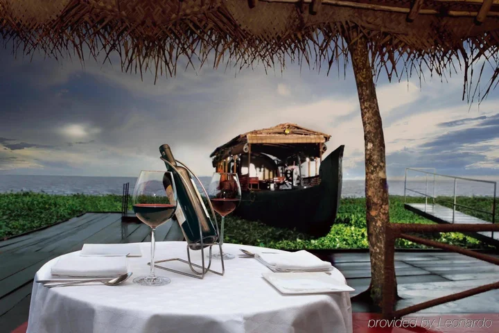 Кумараком: Taj Kumarakom Resort & Spa, Kerala