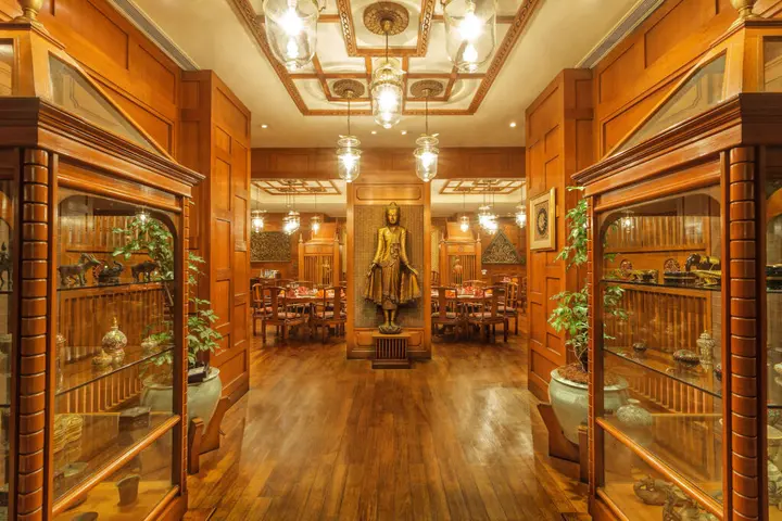 Колката: The Oberoi Grand Kolkata Hotel